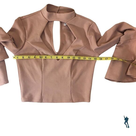 A shady mauve cropped blouse - Picture 8 of 8